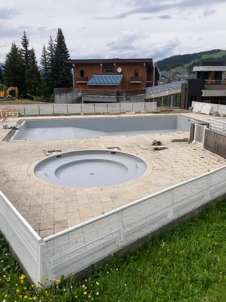 Bassin en travaux